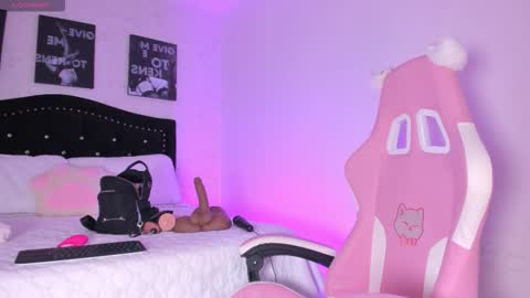 Lilly online show from January 19, 12:26 pm