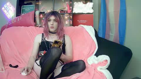 lillyVonT online show from October 29, 9:15 pm