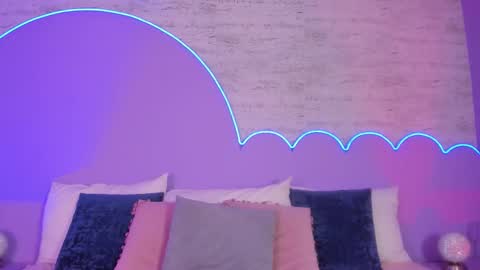 Lilou online show from September 18, 12:20 pm