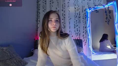 Snapshot of lilu__moon chatting on October 17, 7:12 am lilu__moon online show from October 17, 7:12 am