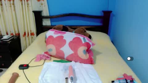 LILYB online show from November 29, 3:25 am