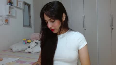 Snapshot of lily_crushx chatting on October 7, 4:52 am Lirio         online show from October 7, 4:52 am