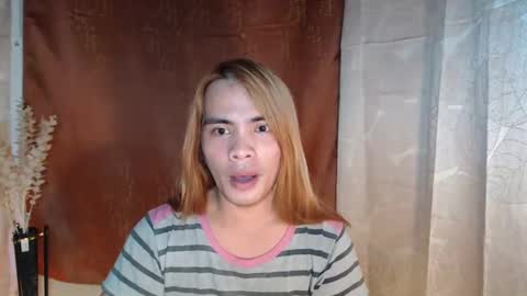 LILY CRUZ online show from January 18, 5:52 am