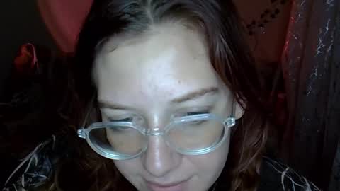 lily_ember online show from November 22, 7:01 pm