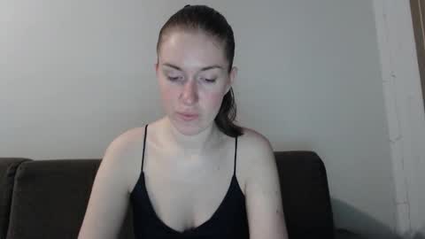 lily_love_x online show from November 20, 4:00 am