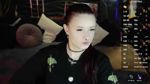 Lily online show from March 27, 7:14 am