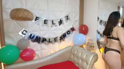 Lily Lauren online show from November 18, 12:52 pm