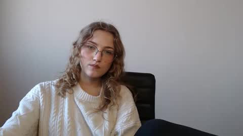 small lily online show from February 28, 1:04 pm