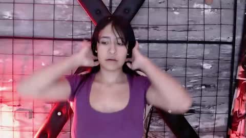 Snapshot of lily_walker chatting on October 6, 12:23 pm Lily online show from October 6, 12:23 pm
