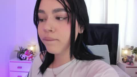 LilyWoodz online show from May 26, 7:31 pm