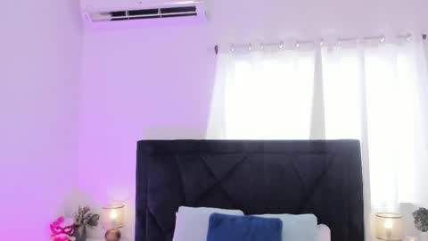 LilyWoodz online show from April 11, 7:07 pm