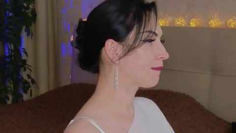 Lily online show from September 15, 6:20 pm