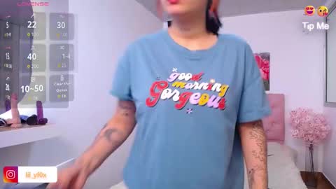 lilyfox23 online show from September 27, 12:58 pm