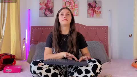 Lily online show from October 9, 2:22 pm