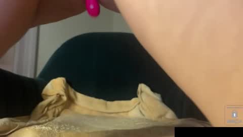 Snapshot of lilyjanee chatting on October 2, 11:36 pm Lily online show from October 2, 11:36 pm