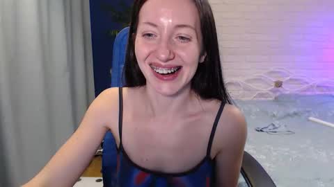 Snapshot of lilymellow chatting on September 12, 8:27 am Lily online show from September 12, 8:27 am