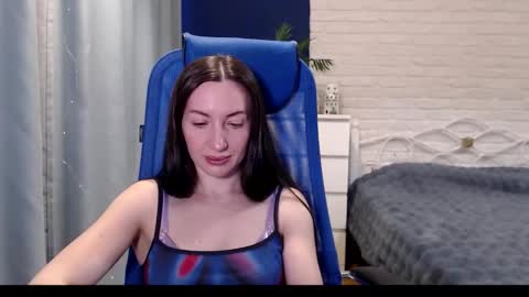 Lily online show from March 2, 7:15 am