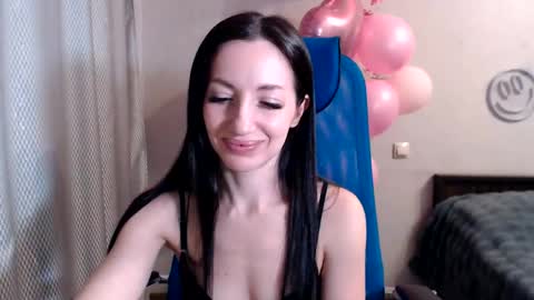 Snapshot of lilymellow chatting on January 21, 2:33 am Lily online show from January 21, 2:33 am