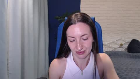 Lily online show from July 14, 11:59 am