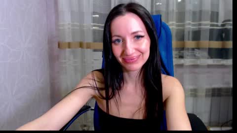 Snapshot of lilymellow chatting on January 25, 11:54 pm Lily online show from January 25, 11:54 pm