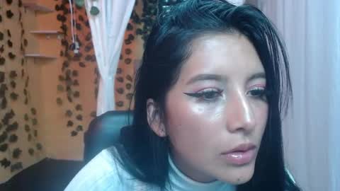 lilymoon_018 online show from April 23, 1:13 pm