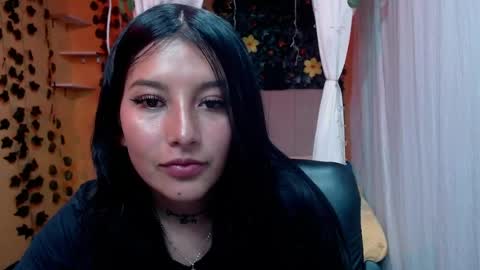 lilymoon_018 online show from May 4, 1:17 pm