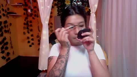 lilymoon_018 online show from May 27, 12:35 pm