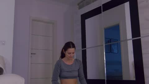 Snapshot of lilyroselyn chatting on October 1, 5:34 pm Lily online show from October 1, 5:34 pm