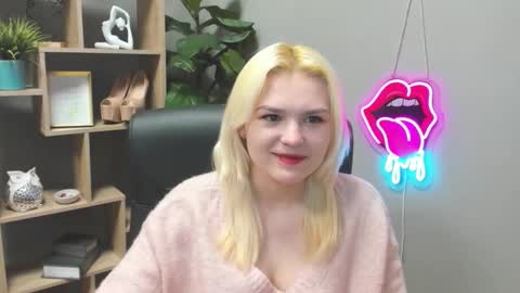 Lily online show from March 26, 7:46 am