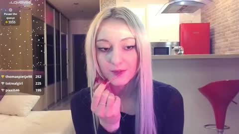 lin_xi online show from February 2, 9:51 am