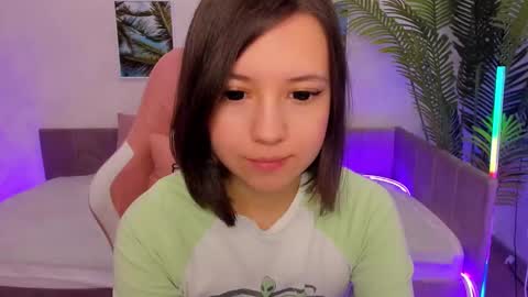 Snapshot of lina_brownie chatting on March 6, 5:03 am Lina online show from March 6, 5:03 am