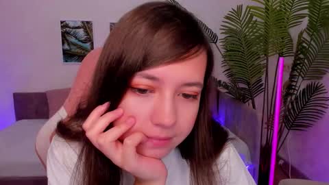 Snapshot of lina_brownie chatting on September 10, 2:34 am Lina online show from September 10, 2:34 am