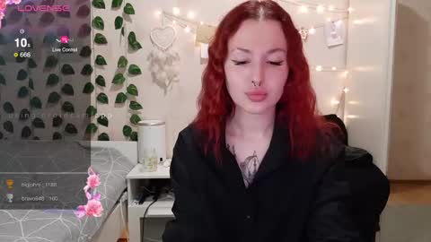 Snapshot of lina_red_x chatting on February 26, 12:20 am Lina Red X online show from February 26, 12:20 am