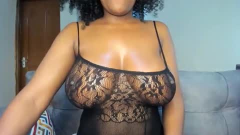 Snapshot of lina_sexy58 chatting on October 16, 10:59 am lina sexy58 online show from October 16, 10:59 am