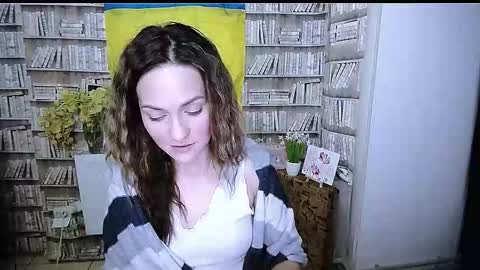 Lina online show from December 16, 4:02 pm