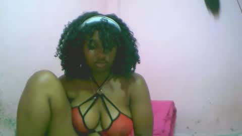 linah1123 online show from October 29, 11:56 am