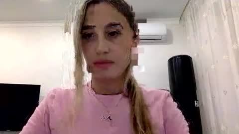 linavora online show from December 2, 1:53 pm