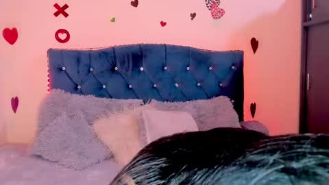 Snapshot of linda_alana chatting on February 10, 10:09 pm Alana online show from February 10, 10:09 pm