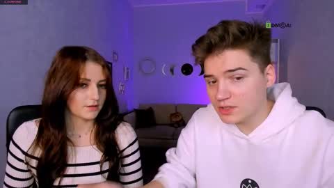 Linda online show from November 16, 8:22 pm