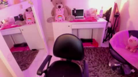 linda miller online show from October 31, 6:25 am