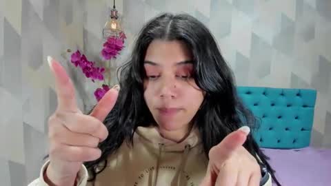    online show from October 20, 4:45 pm