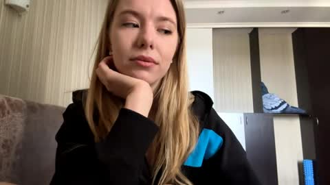 Scarlett online show from June 1, 7:42 am