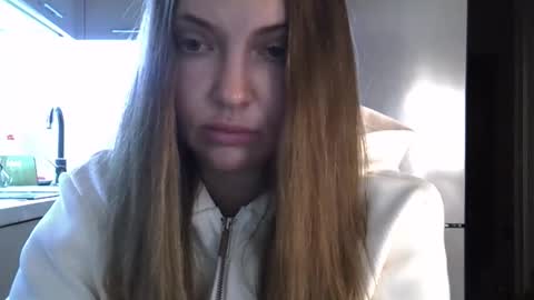 Anna online show from October 15, 6:31 pm