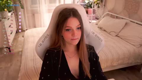 linesssssa online show from February 13, 5:22 pm