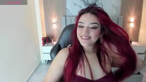 Snapshot of linzi_lennox chatting on October 16, 2:55 am L I N Z I online show from October 16, 2:55 am