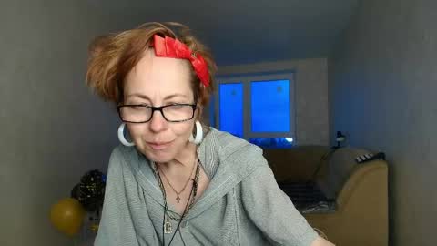 Liora Weiss online show from May 13, 4:49 pm