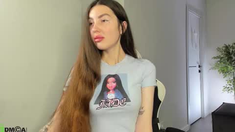 Lira revery online show from December 1, 2:20 am