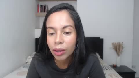 Lisa Santos online show from February 13, 2:20 pm