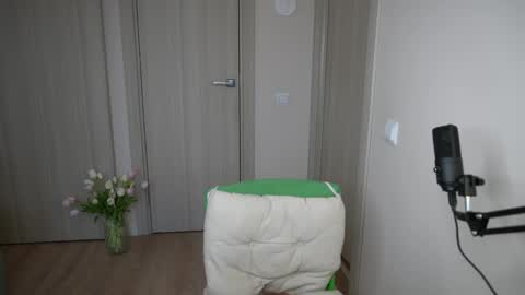 lisa_graham online show from October 21, 7:24 am