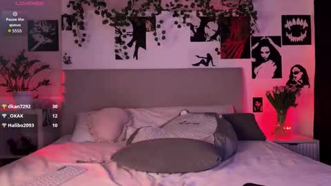 lisa_moons online show from March 4, 4:48 pm